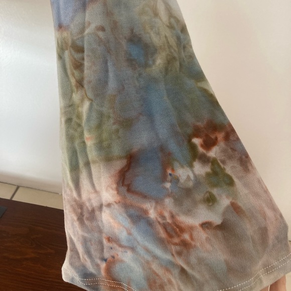 Loverly Goods bell sleeve bamboo top size large - Picture 7 of 7